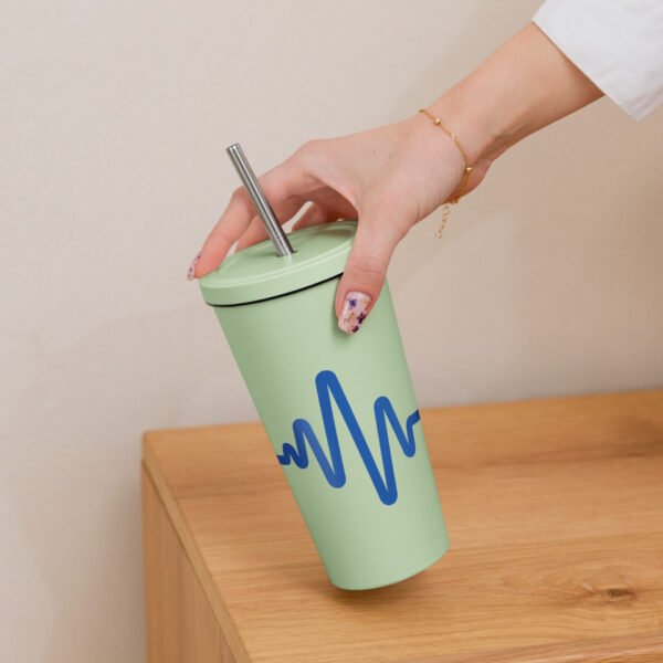 Insulated tumbler with a straw - Image 13