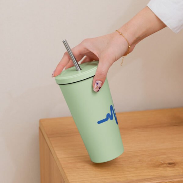 Insulated tumbler with a straw - Image 16