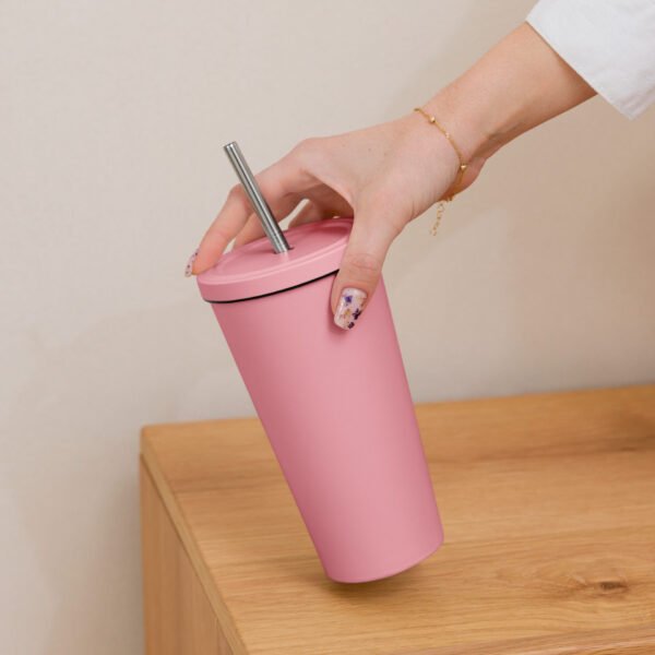 Insulated tumbler with a straw - Image 10