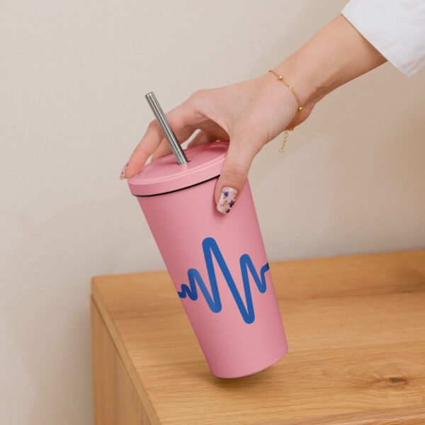 Insulated tumbler with a straw - Image 9