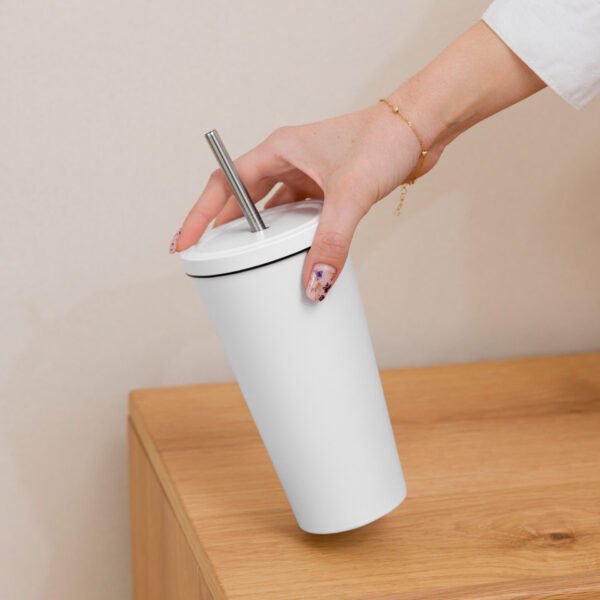 Insulated tumbler with a straw - Image 18