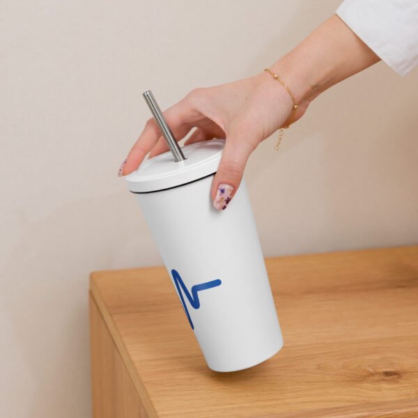 Insulated tumbler with a straw - Image 19